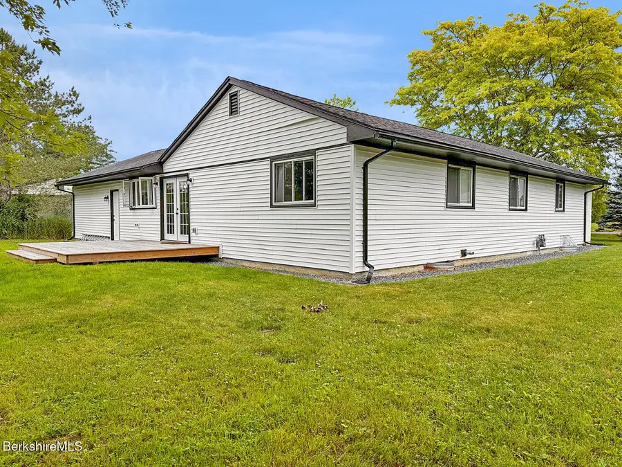 73 Candlewood Dr, Williamstown, MA 01267 - #2
