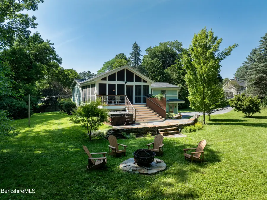 124 Elm St, Williamstown, MA 01267 - #2