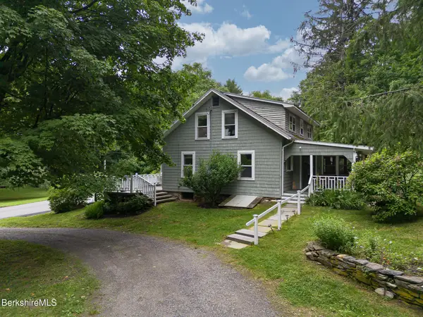 10 Baldwin Hill Rd, Egremont, MA 01258