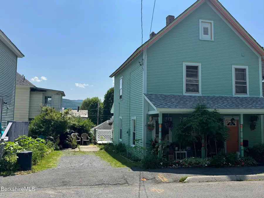 8 Fuller St, North Adams, MA 01247 - #2