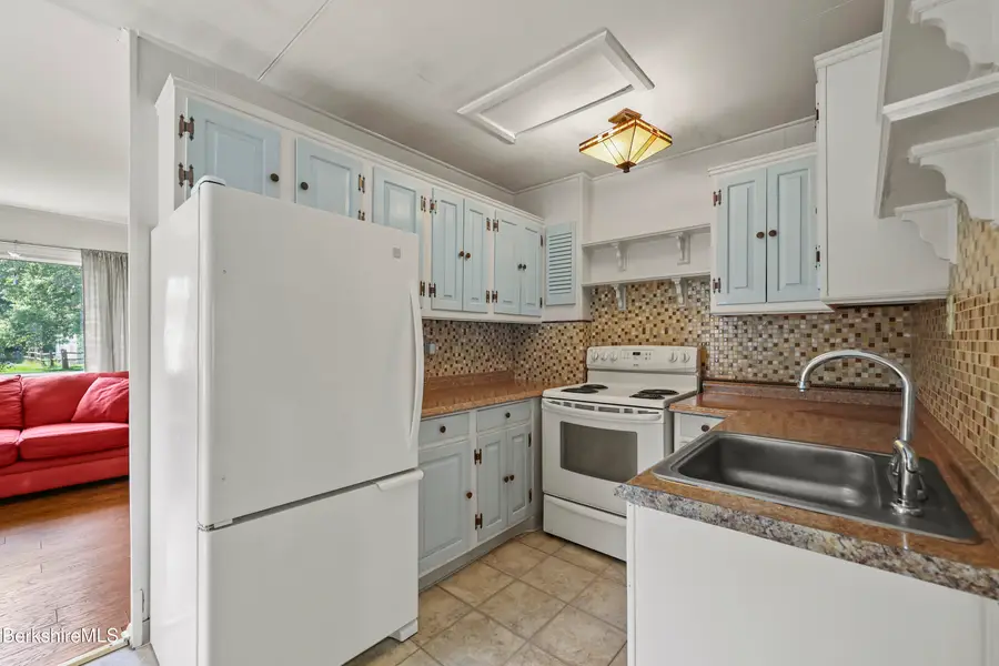 832 East St, Lee, MA 01238 - #3