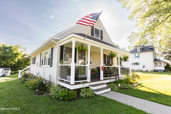 40 Longfellow Ave, Pittsfield, MA 01201