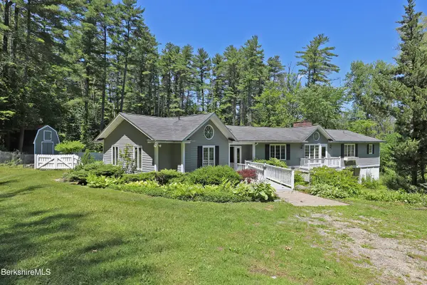 15 Interlaken Cross Rd, Stockbridge, MA 01262