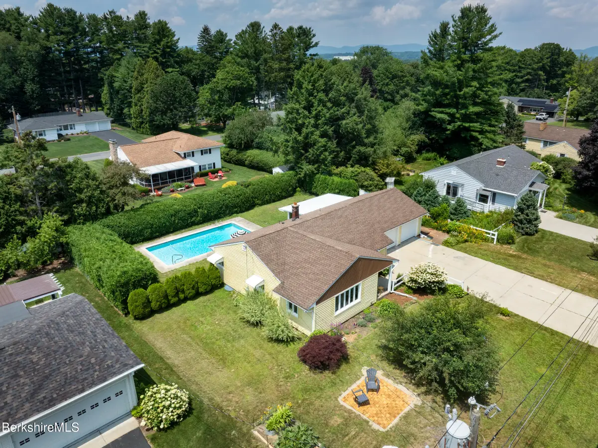 24 Rockland Dr, Pittsfield, MA 01201 - #1