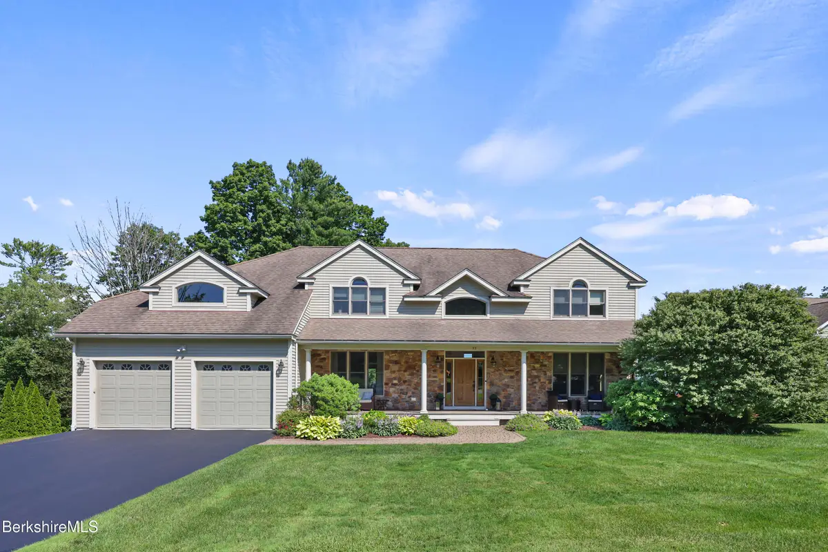 35 Meadow Ridge Dr, Pittsfield, MA 01201 - #1