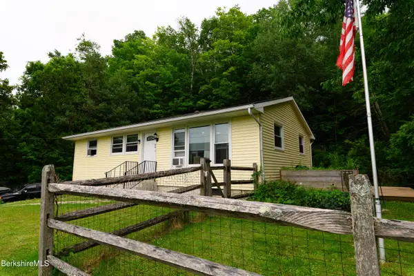 45 Woodlawn Ave, North Adams, MA 01247