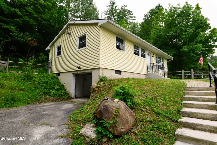 45 Woodlawn Ave, North Adams, MA 01247 - #2