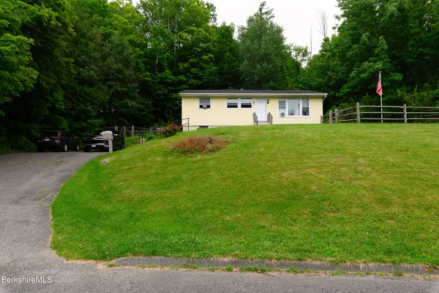 45 Woodlawn Ave, North Adams, MA 01247 - #3