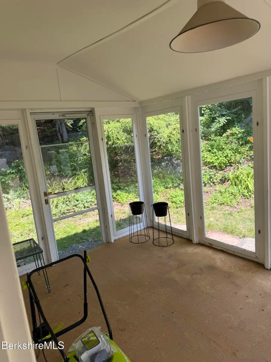 33 Hancock Rd, Williamstown, MA 01267 - #2