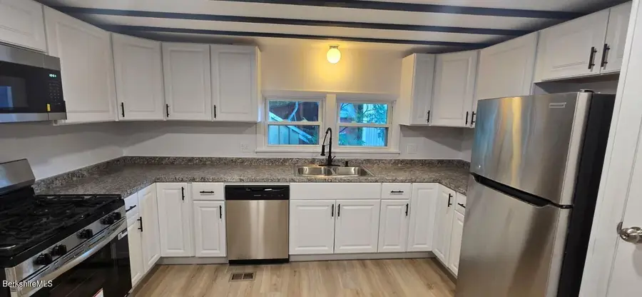 7 Ash Ln, Pittsfield, MA 01201 - #3
