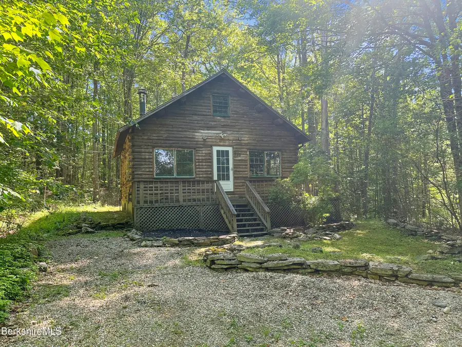 220 Antelope Dr, Lee, MA 01238 - #2