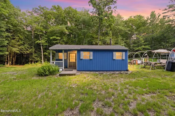 3.3 Gibbs Rd, Blandford, MA 01008