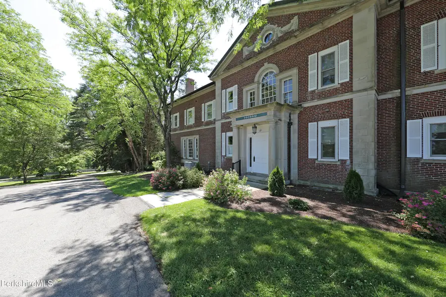 200 Old Stockbridge Rd #VA-6, Stockbridge, MA 01262 - #2