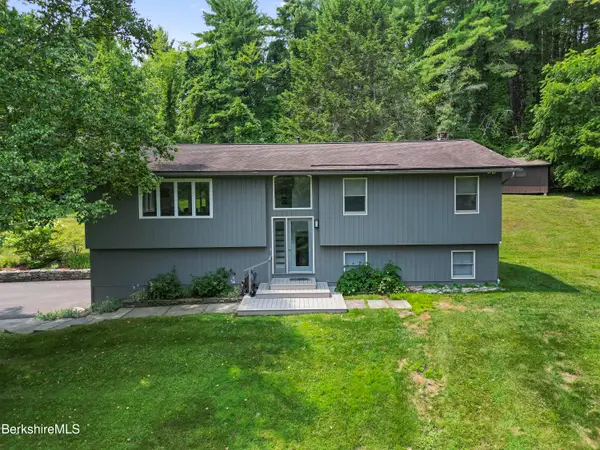 9 Abbey Hill Dr, Great Barrington, MA 01230