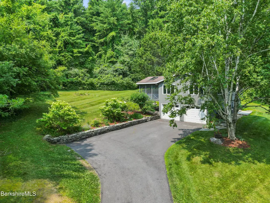 9 Abbey Hill Dr, Great Barrington, MA 01230 - #3