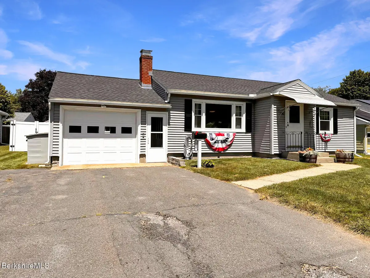 106 Gamwell Ave, Pittsfield, MA 01201 - #1