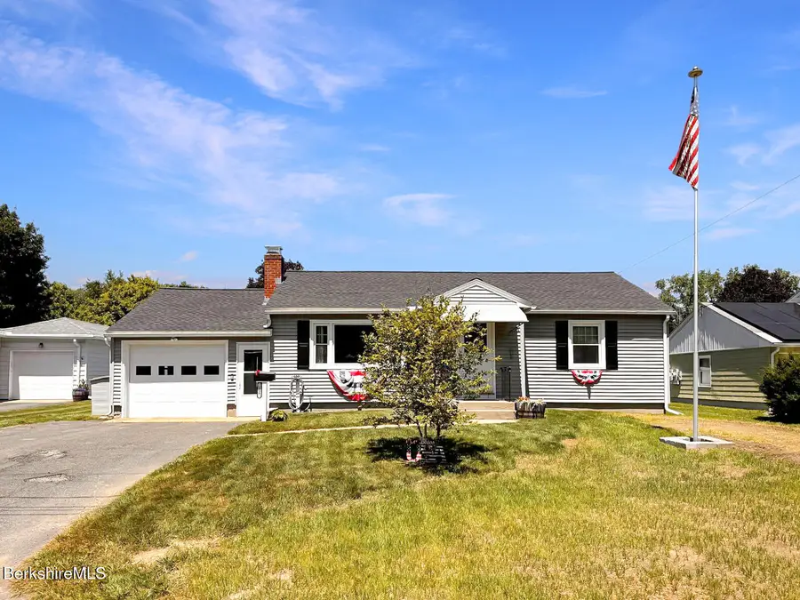 106 Gamwell Ave, Pittsfield, MA 01201 - #2