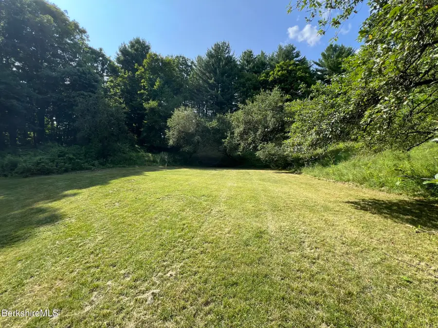 5 Apple St, Stockbridge, MA 01262 - #3