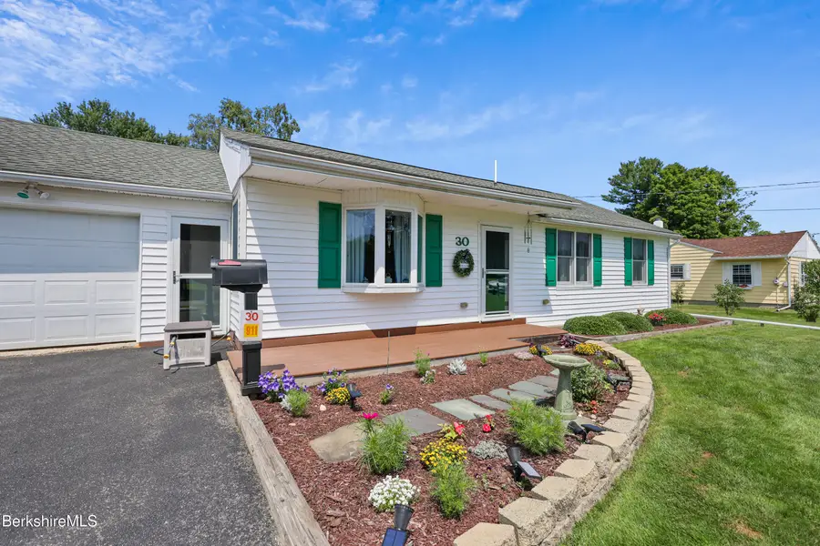 30 Joan Dr, Pittsfield, MA 01201 - #2