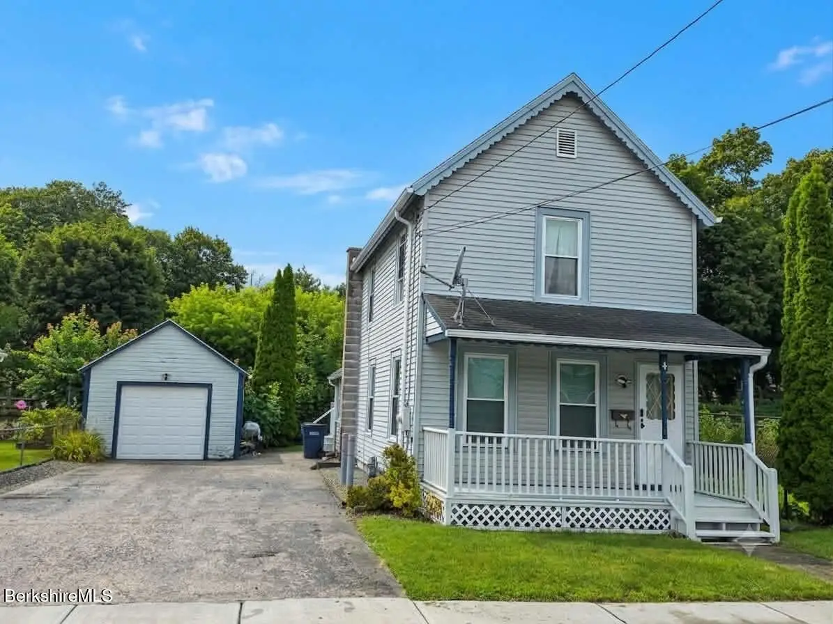 4 Albert St, Adams, MA 01220 - #1