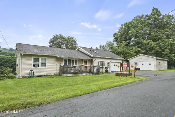 36 Main St, Berlin, NY 12022