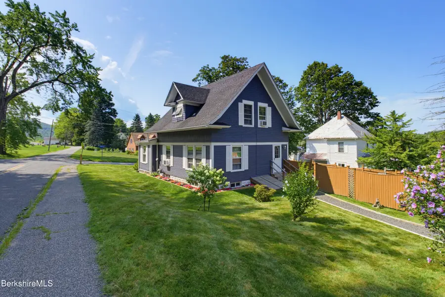 55 Fuller St, Lee, MA 01238 - #3