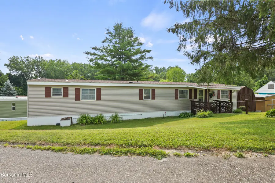 1 Lakewood Cir, Pittsfield, MA 01201 - #2