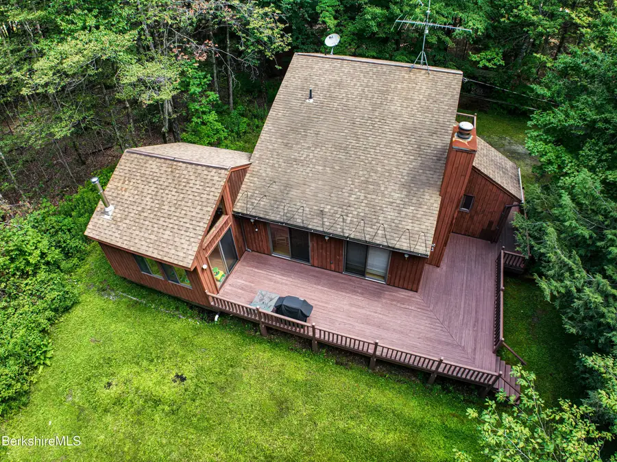 12 Bayberry Dr, Becket, MA 01223 - #3