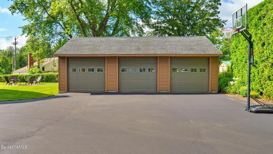 1 Almon Ave, Pittsfield, MA 01201 - #3