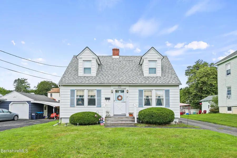 29 Acorn St, Pittsfield, MA 01201 - #2