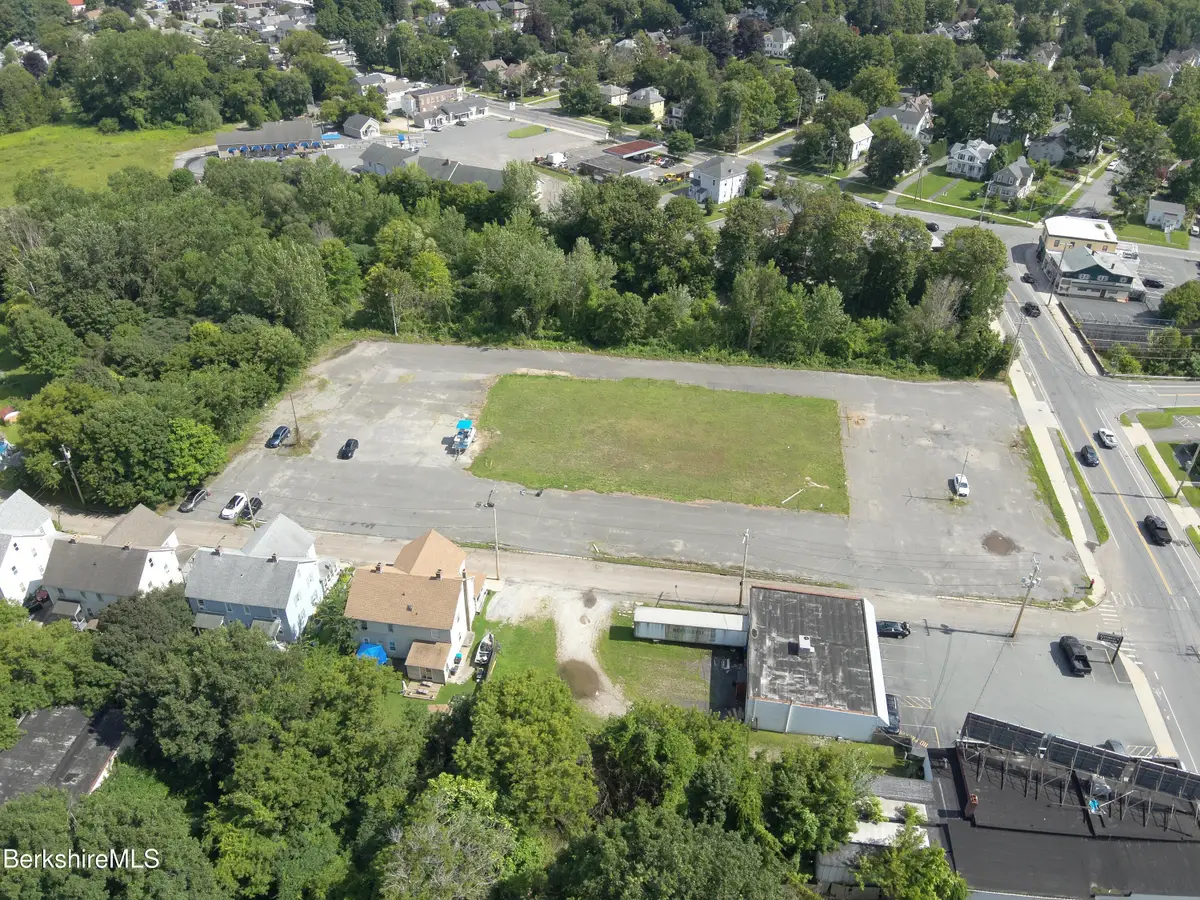 37 Elm St, Pittsfield, MA 01201 - #1