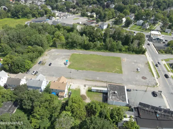 37 Elm St, Pittsfield, MA 01201