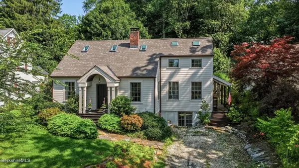 41 Tucker St, Lenox, MA 01240