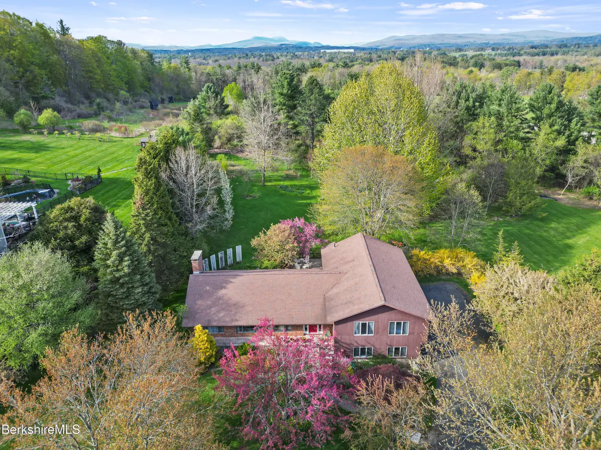 10 Lori Ct, Pittsfield, MA 01201 - #1