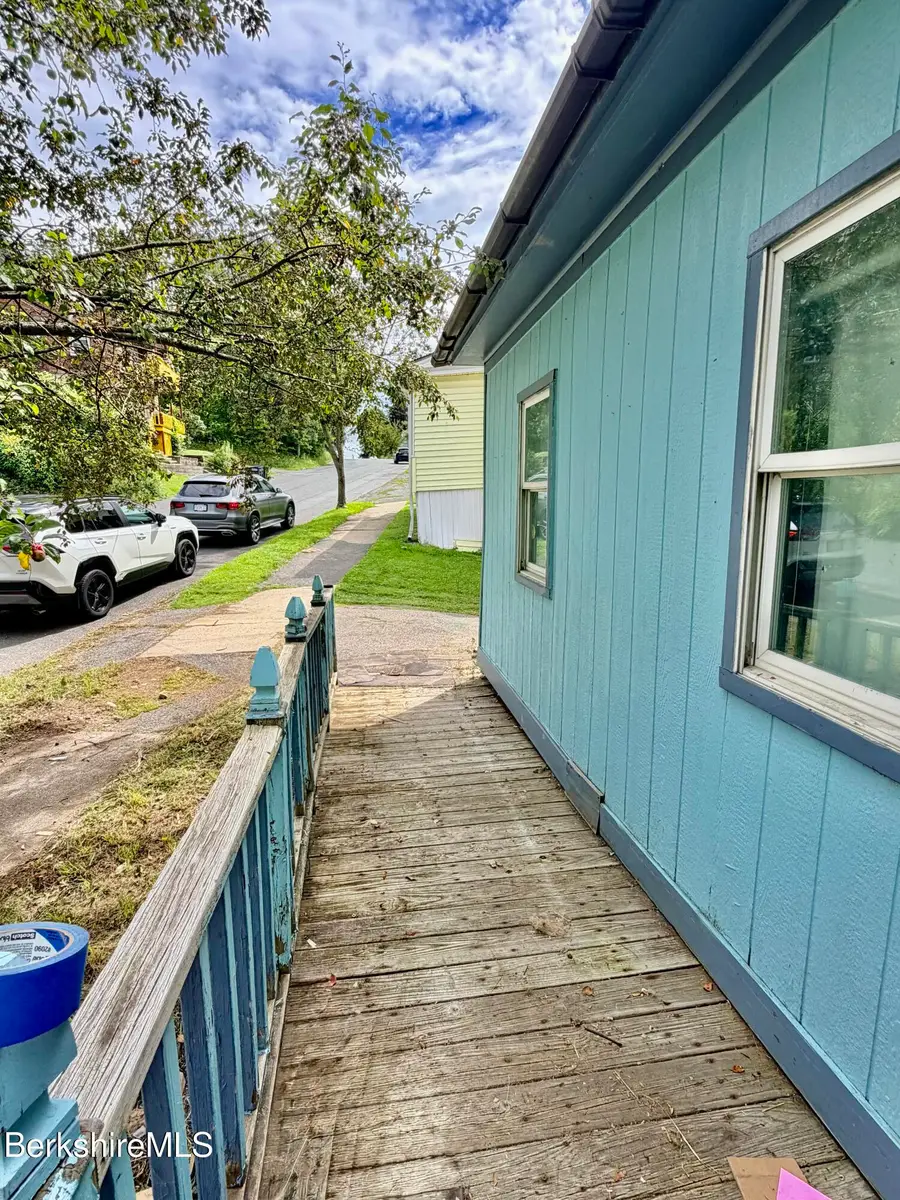 79 Dewey Ave, Pittsfield, MA 01201 - #2