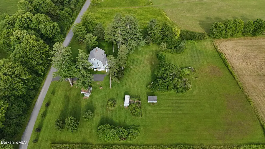 39 Cascade St, Pittsfield, MA 01201 - #3