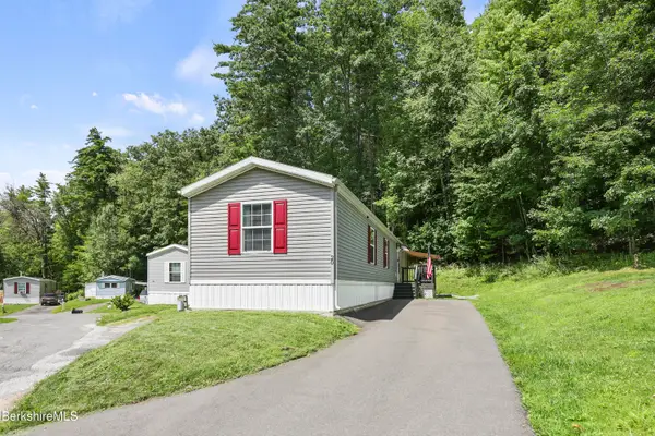 20 Pines Lodge Park Place Place, Williamstown, MA 01267