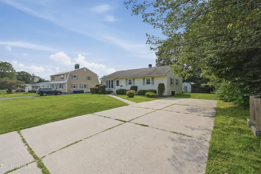 34 Baldwin Ave, Pittsfield, MA 01201 - #2