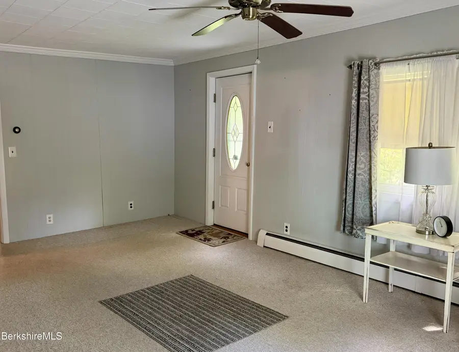 46 Pinehurst Ave, Pittsfield, MA 01201 - #3