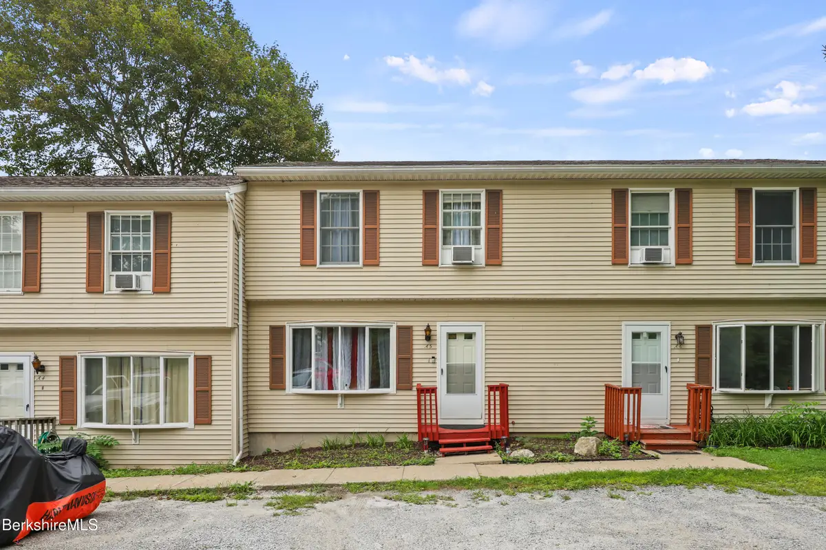 14 Clifford St #A5, Pittsfield, MA 01201 - #1