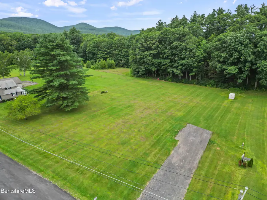 636 Hancock Rd, Pittsfield, MA 01201 - #2