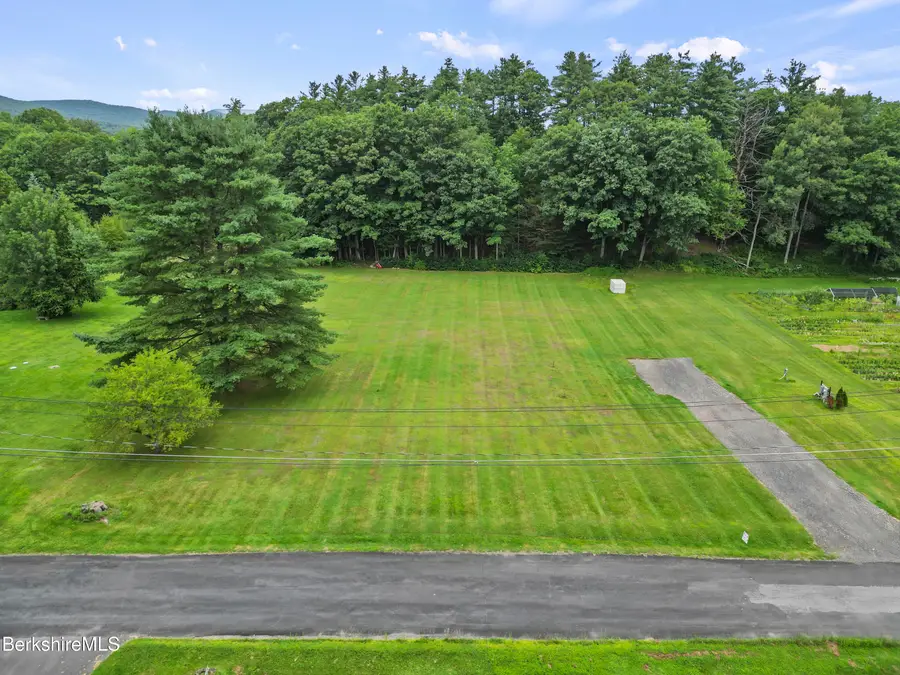 636 Hancock Rd, Pittsfield, MA 01201 - #3