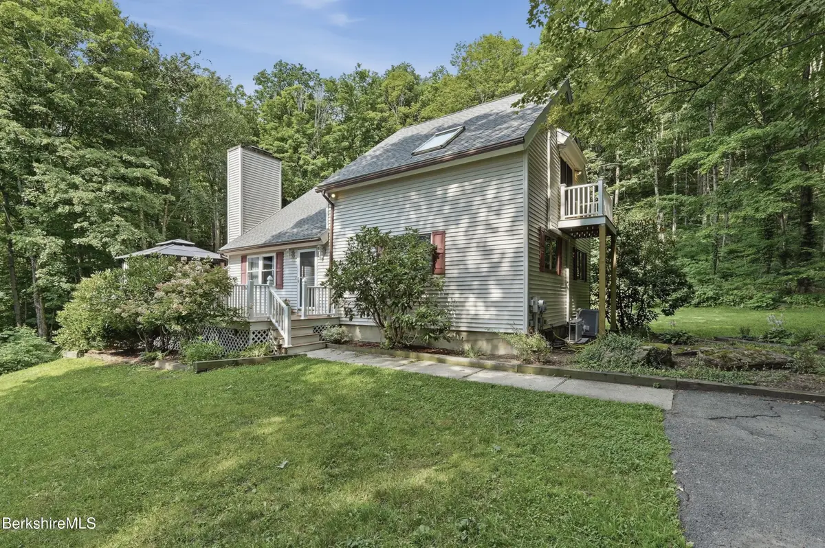 56 Victoria Ln, Lanesborough, MA 01237 - #1