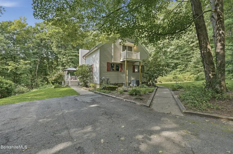 56 Victoria Ln, Lanesborough, MA 01237 - #2