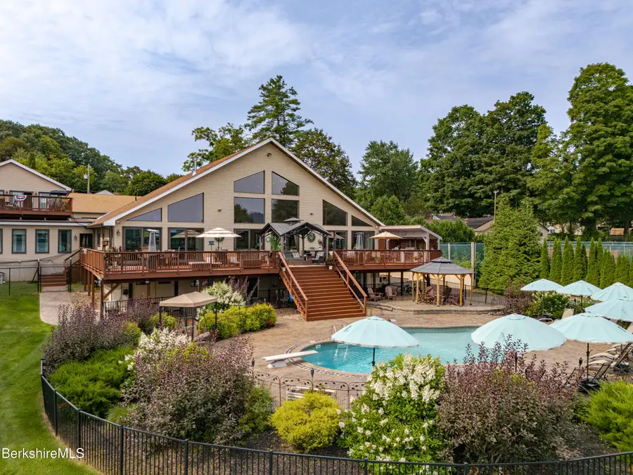 140 Hancock Rd, Pittsfield, MA 01201 - #3