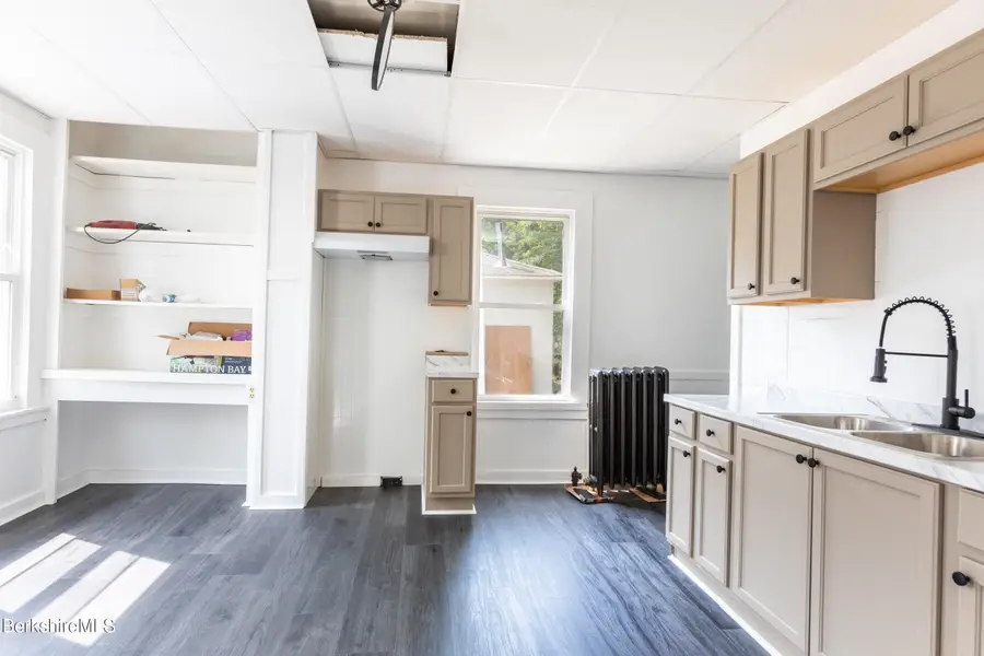 141 Dewey Ave, Pittsfield, MA 01201 - #3