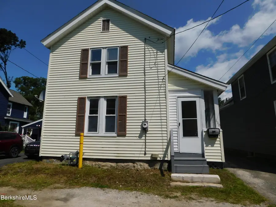 120 Danforth Ave, Pittsfield, MA 01201 - #3