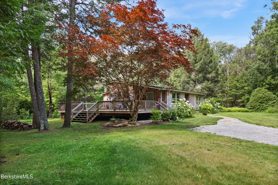 809 Leonhardt Rd, Becket, MA 01223 - #3