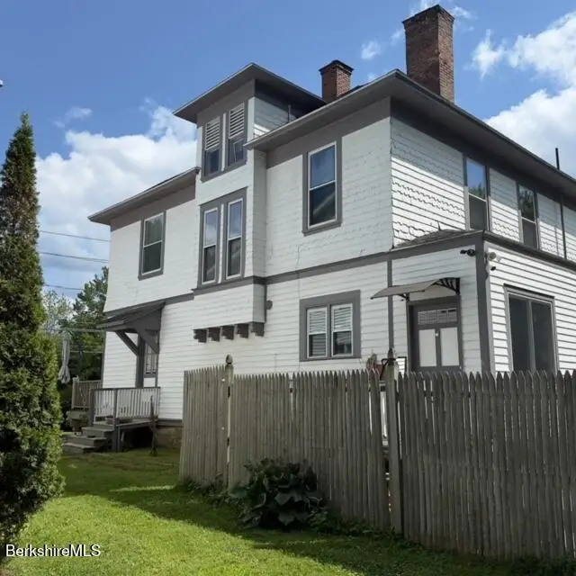 77 Onota St, Pittsfield, MA 01201 - #3