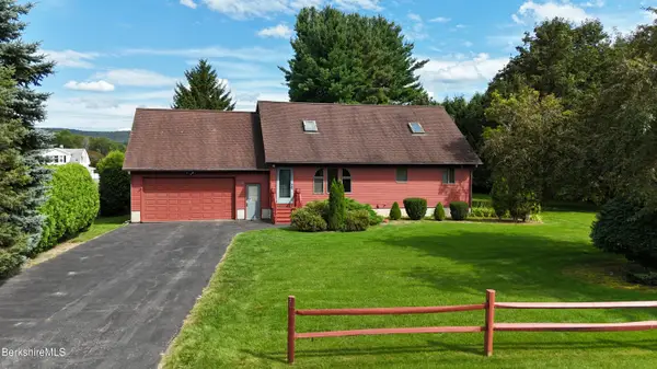 149 Longview Ter, Pittsfield, MA 01201